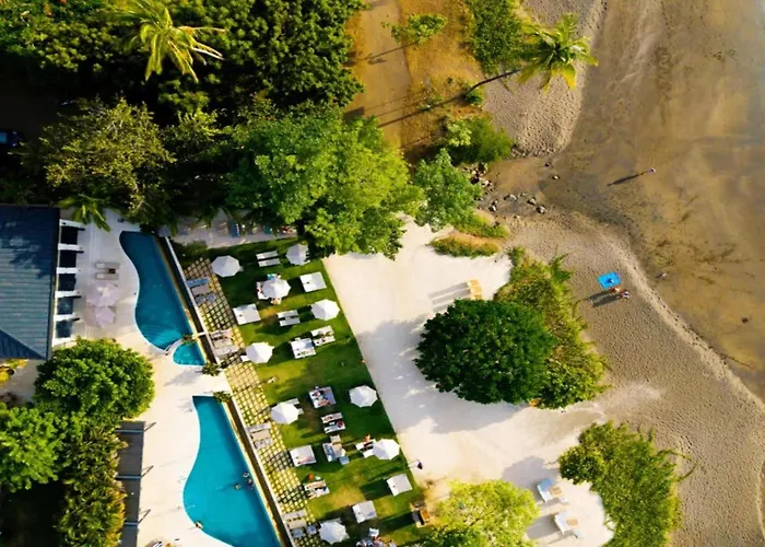 Impressively Designed And Decorated 3rd-floor Space Overlooking Pool In * Coco